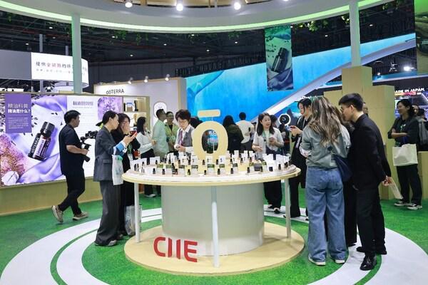 多特瑞引领精油迈入“可食用时代”PG麻将胡了2进博会孵化跨界创新(图2) 多特瑞引领精油迈入“可食用时代”PG麻将胡了2进博会孵化跨界创新(图2)